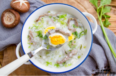 30平店铺日进2万，三米粥铺凭何暴利？