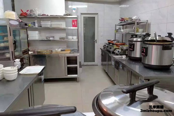 湖南浏阳市永安镇三米粥铺店后厨